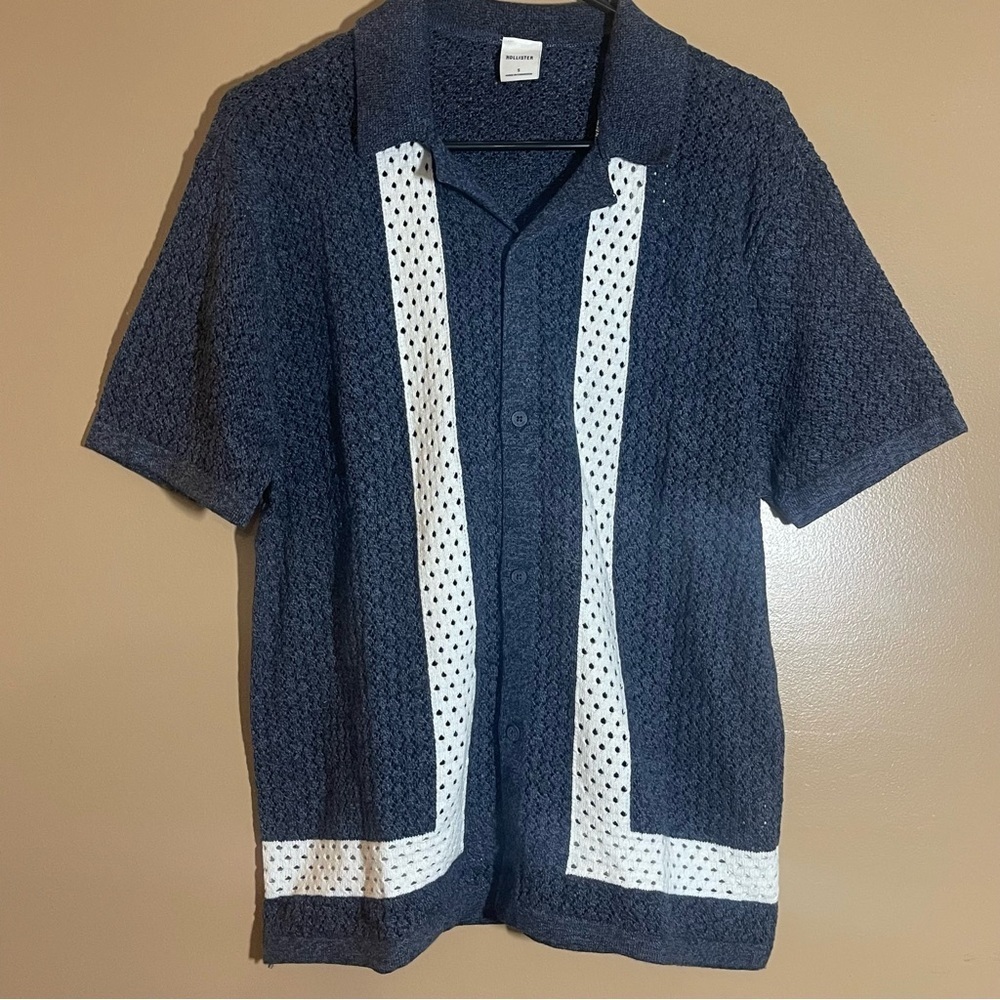 Hollister Navy and White Textured Button Down Shirt new with tags size S